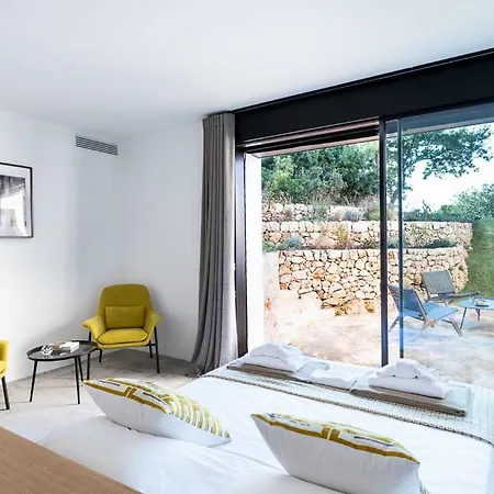 Fogliarella Sleeps 8